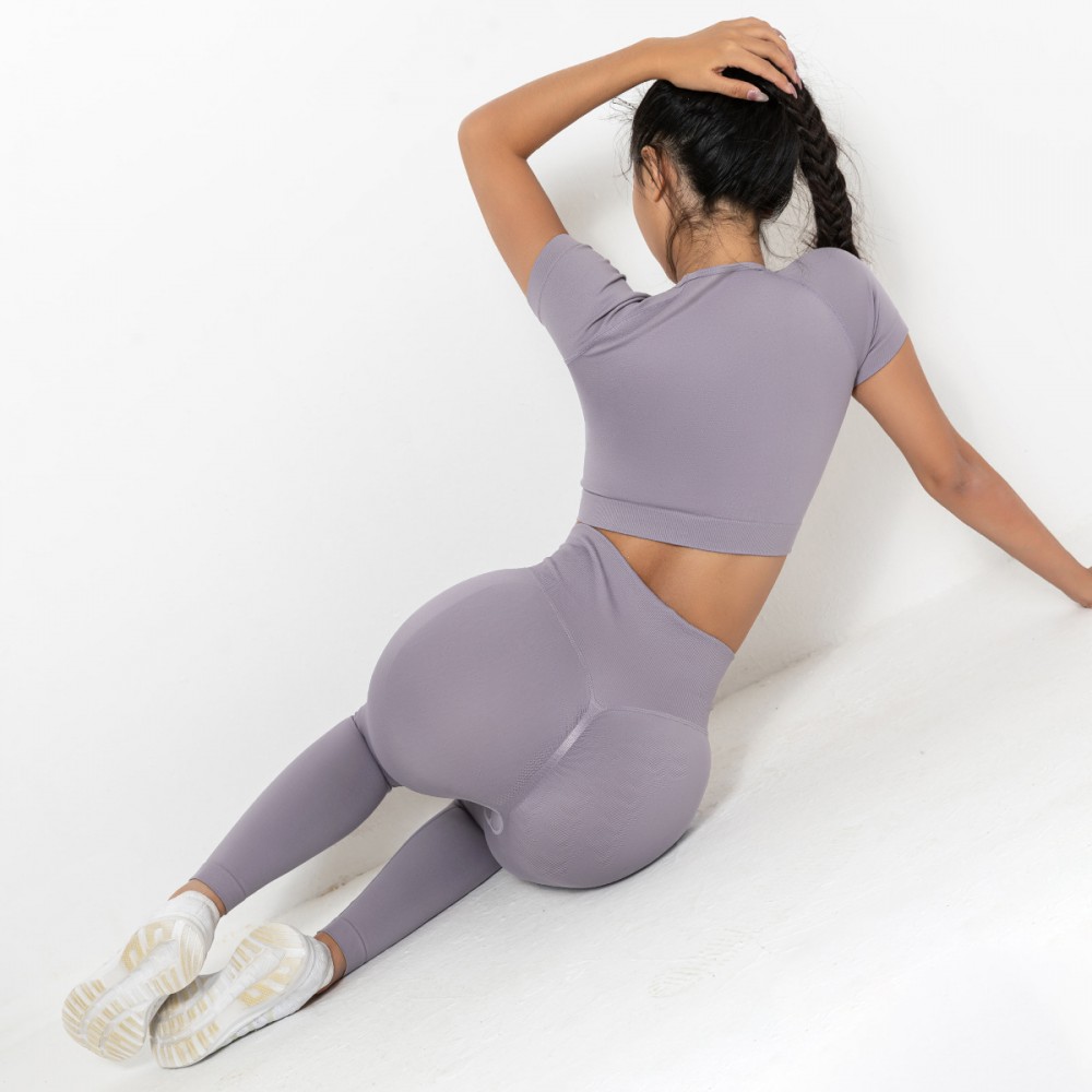 Europe and the United States seamless knit tight ass yoga clothing running fitness yoga suit women’s Sports Capri pants women 